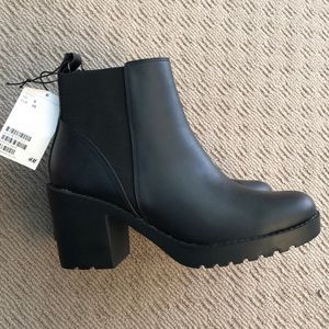 Black boots HM